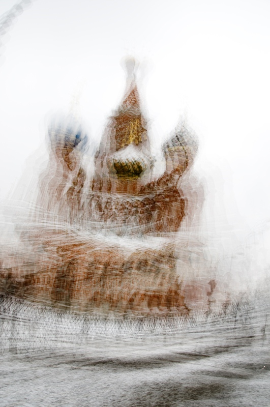 многократная цифровая экспозиция с поворотом и покачиванием камеры