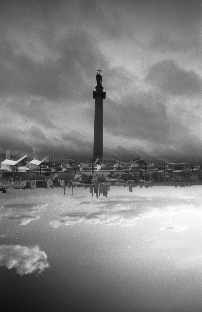 Мультиэкспозиция в два кадра с полукадровым фильтром с поворотом камеры на 180